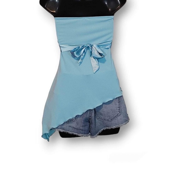 Gorgeous Pelican cove Halter top - Picture 2 of 2